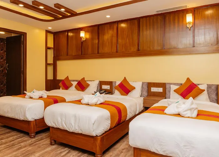 Royal Airport Hotel 2*