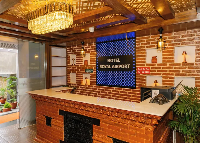 Royal Airport 2*